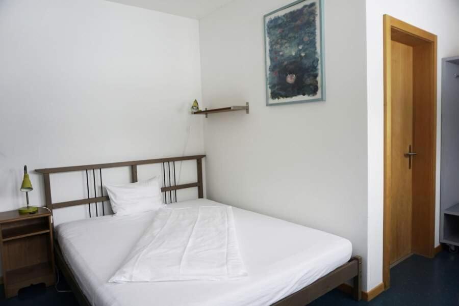 Shima-Davos Bed & Breakfast Room photo