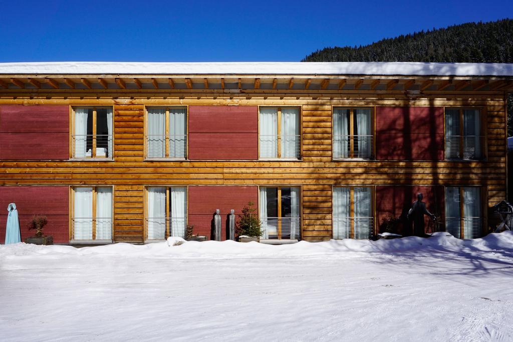 Shima-Davos Bed & Breakfast Exterior photo