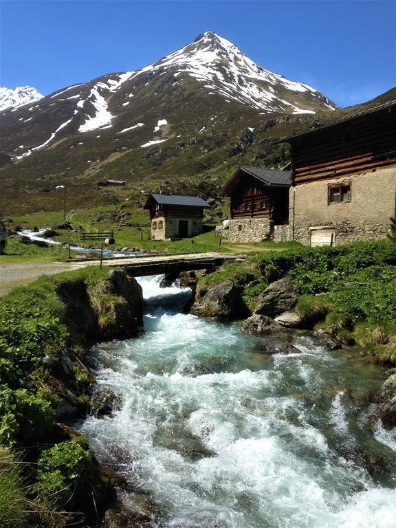 Shima-Davos Bed & Breakfast Exterior photo